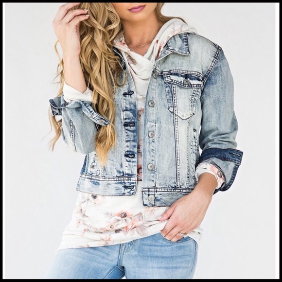 Floral Hoodie in Oatmeal - Picture 5 of 6